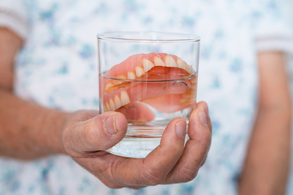 Important Facts About Adjusting To New Dentures